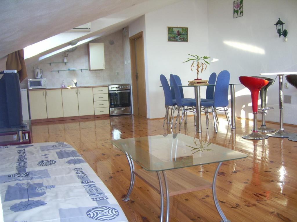 Apartments Villa More Макарська Номер фото